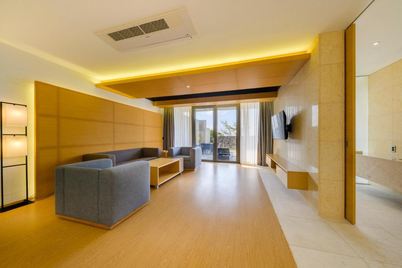 Stanford Hotel & Resort Jeju Exterior foto